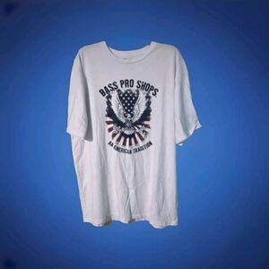 ⭐️EUC XL Bass Pro Tee